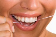 الأخطاء الشائعة حول كيفية تنظيف الأسنان
